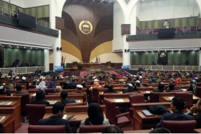 انتخابات هیأت اداری مجلس به  دور دوم رفت